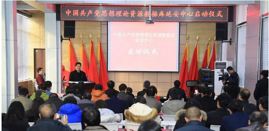 电动车不让用遮阳伞后，多地出现新的防晒方式，网友：都是精明人